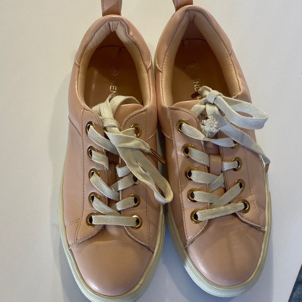 Kendall & Kylie Women’s Pink Sneakers